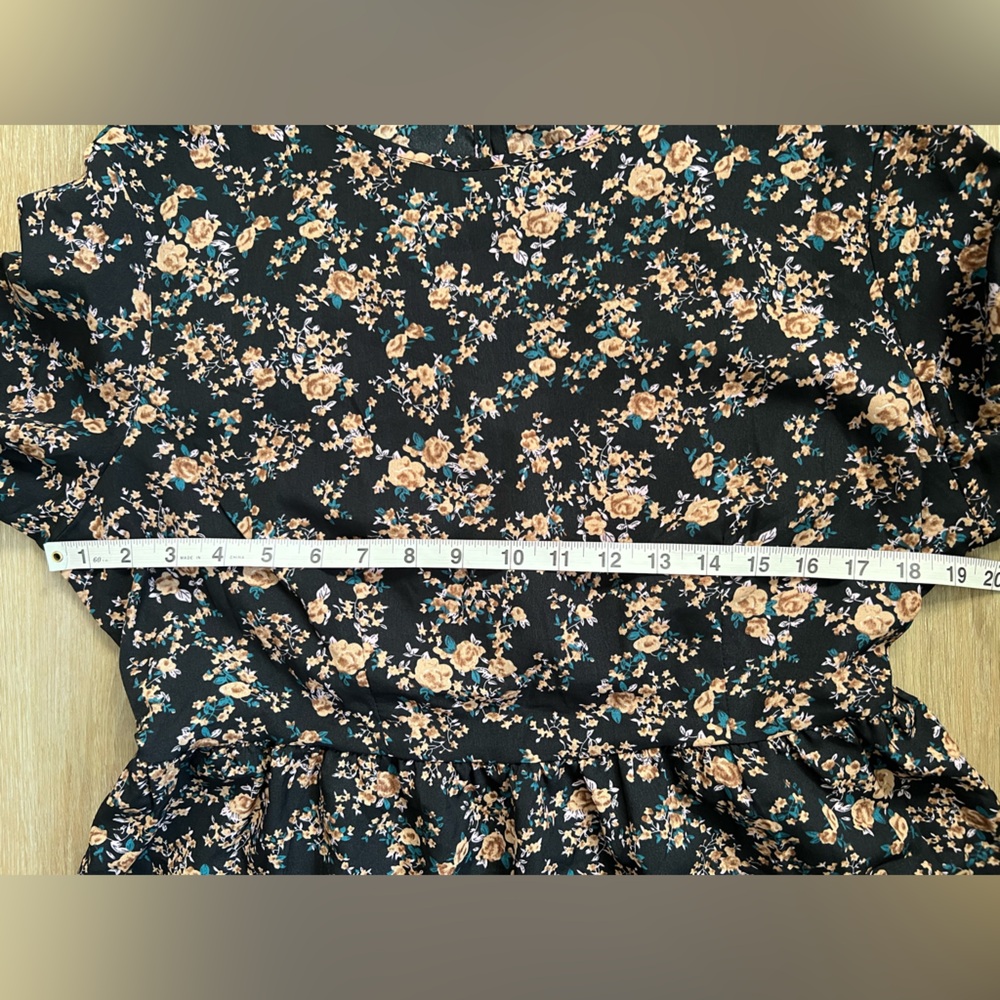 Floral Balloon Sleeve Dress EUC - Picture 4 of 7
